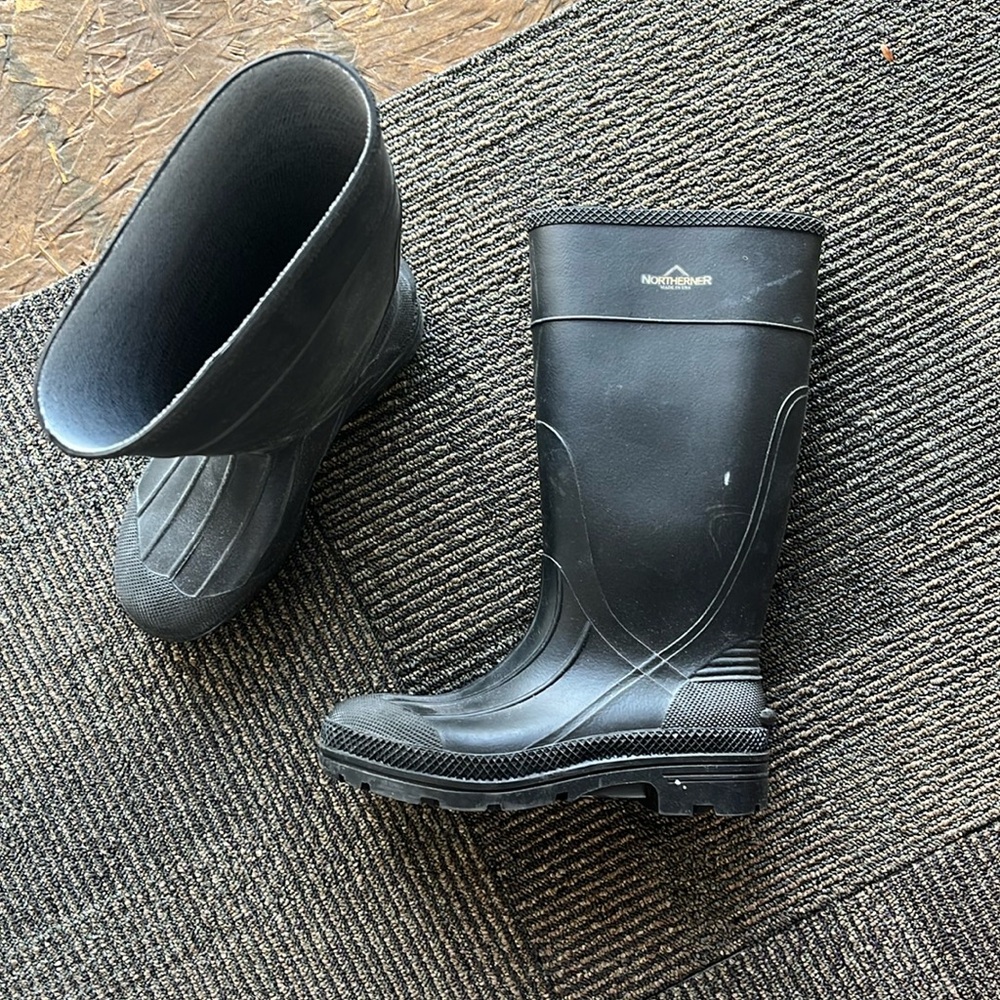 Northerner Muck Boots, Black, size 8